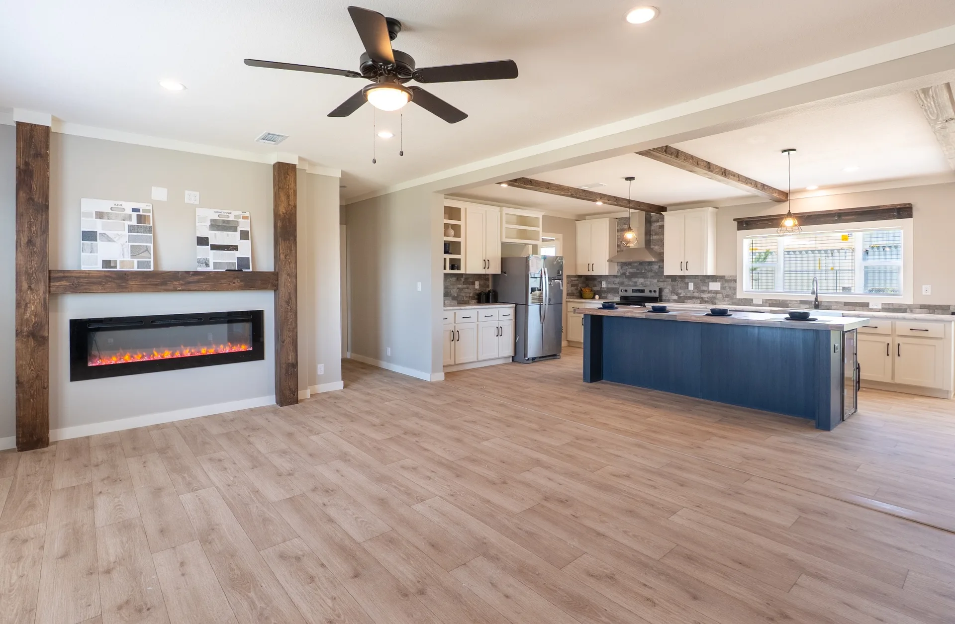 Example Matrix 330MP30724X home photographed in New Braunfels - photo 11